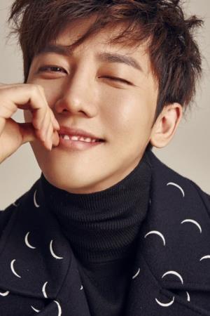 Ki Tae-young Poster