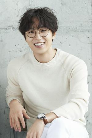 Lee Seok-hoon's poster