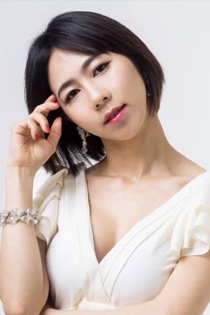 Im So-mi's poster