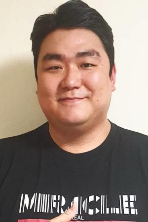Lee Kyu-ho's poster