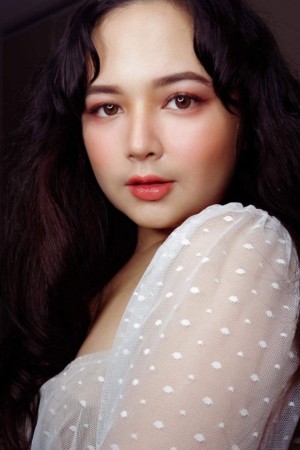 Inah de Belen's poster