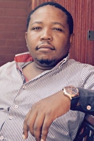 Presley Chweneyagae's poster