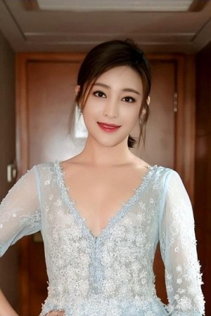 Gan Tingting's poster