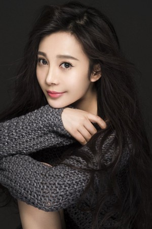 Hu Yue's poster