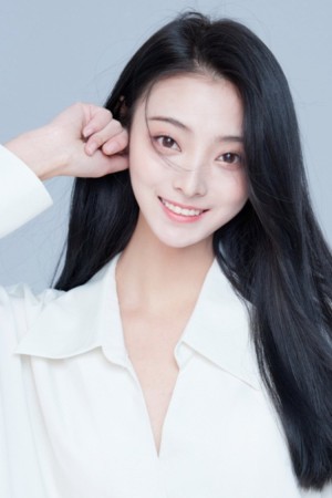 Zhang Xintong's poster