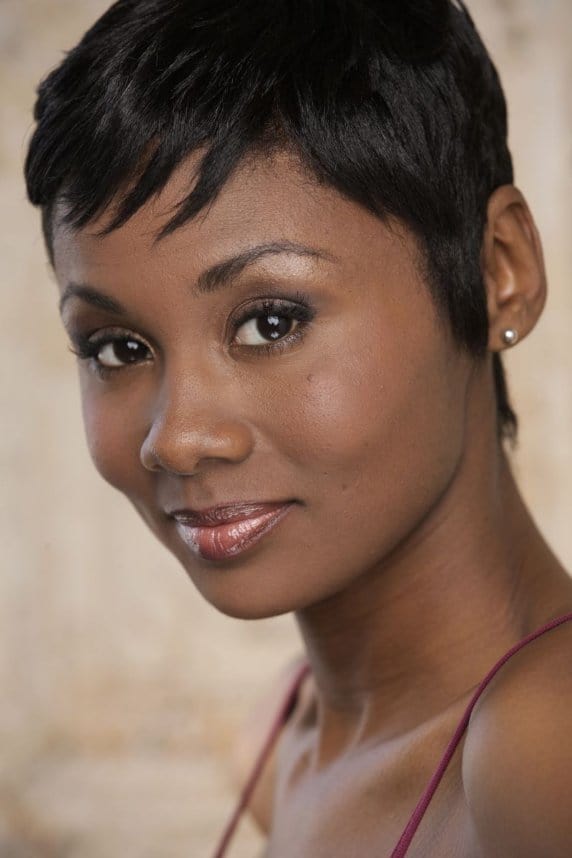 Emayatzy Corinealdi's poster